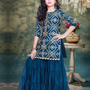 3 Pc Printed Lawn Suit With Broshcia Organza Dupatta